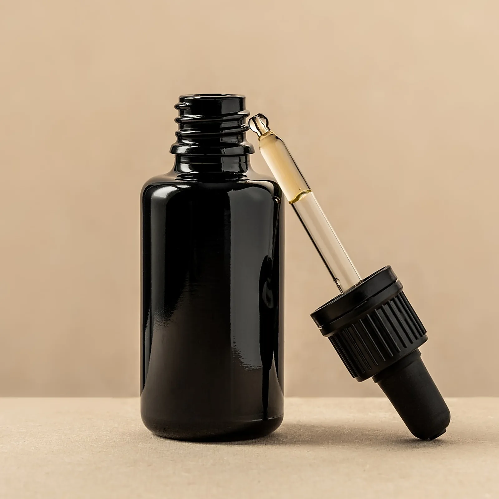 MIRON® Violettglas-Flasche mit Pipette